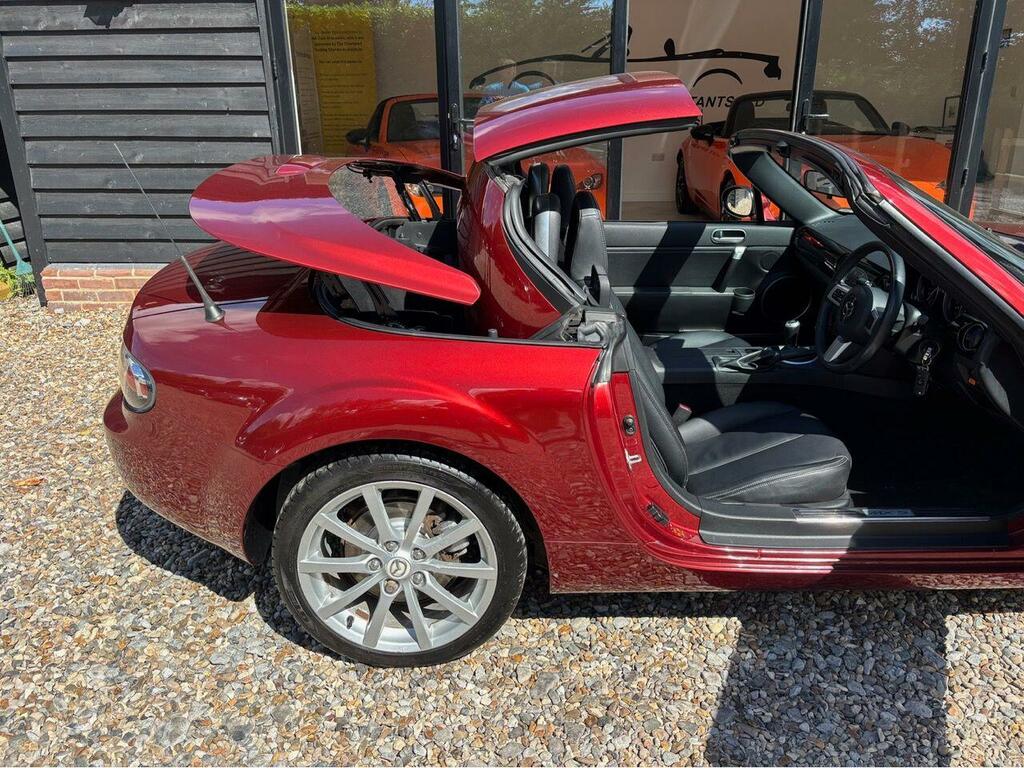 Mazda MX-5 Sport Red