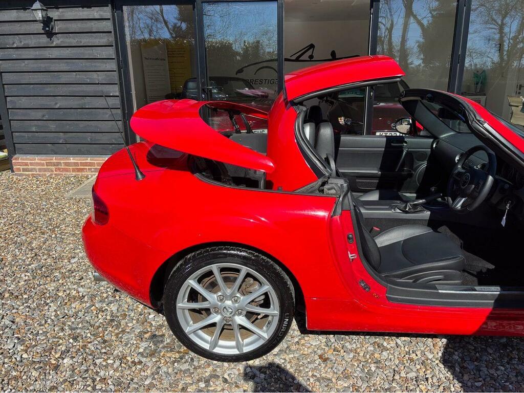 Mazda MX-5 Sport Tech Red