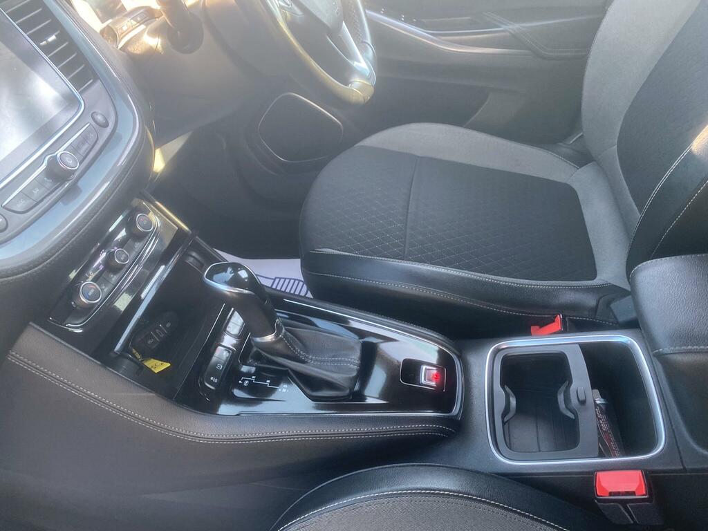 Vauxhall Grandland X 1.2 Turbo Sport Nav White #41