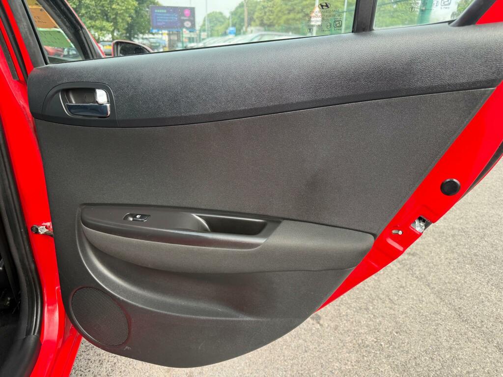 Hyundai I20 Active Red #13