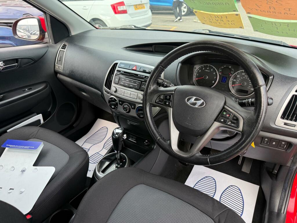 Hyundai I20 Active Red #12