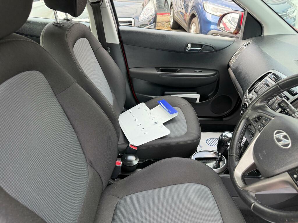 Hyundai I20 Active Red #11