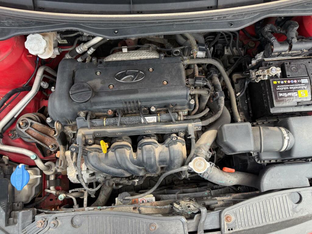 Hyundai I20 Active Red #35