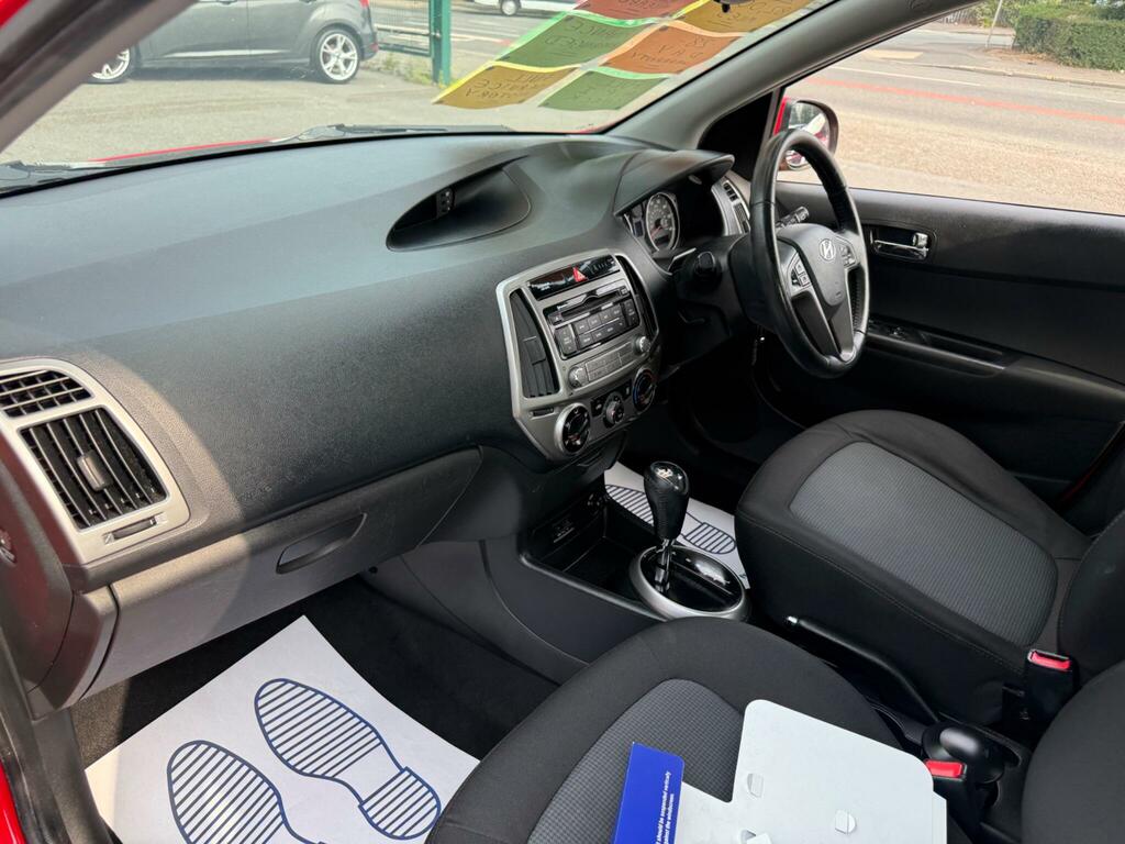 Hyundai I20 Active Red #26