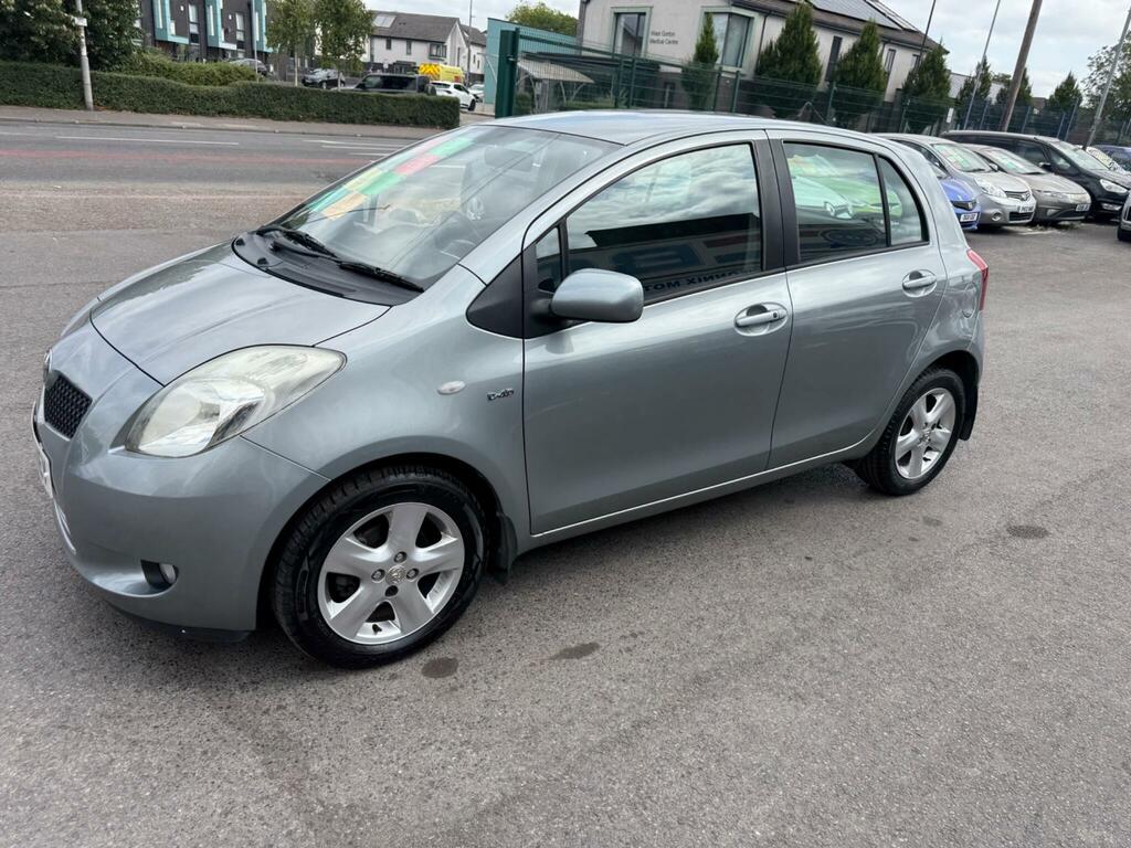 Toyota Yaris 1.3 Tr Multimode Red #4