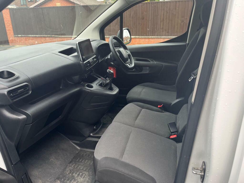 Citroen Berlingo Mpv White #7