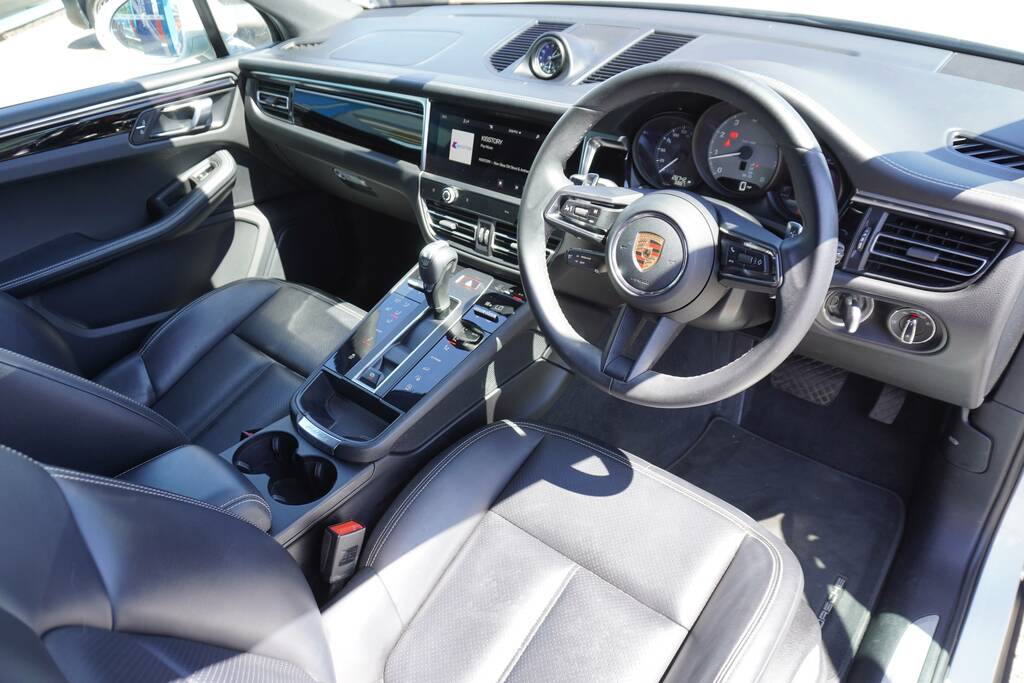 Porsche Macan 2.9T V6 S Pdk 4Wd Euro 6 Ss 5Dr, Read Descripti White #5
