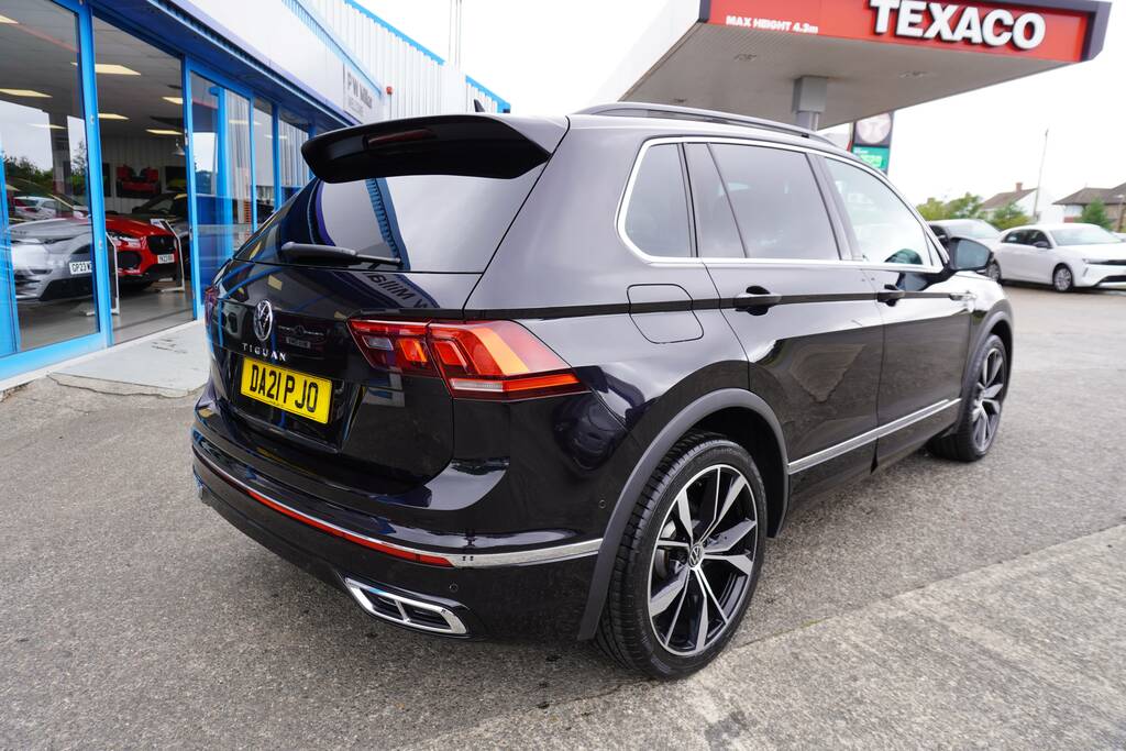 Volkswagen Tiguan 1.5 Tsi R-line Dsg Euro 6 Ss Black #2