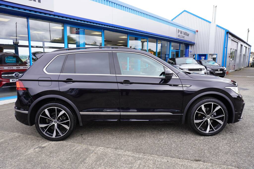 Volkswagen Tiguan 1.5 Tsi R-line Dsg Euro 6 Ss Black