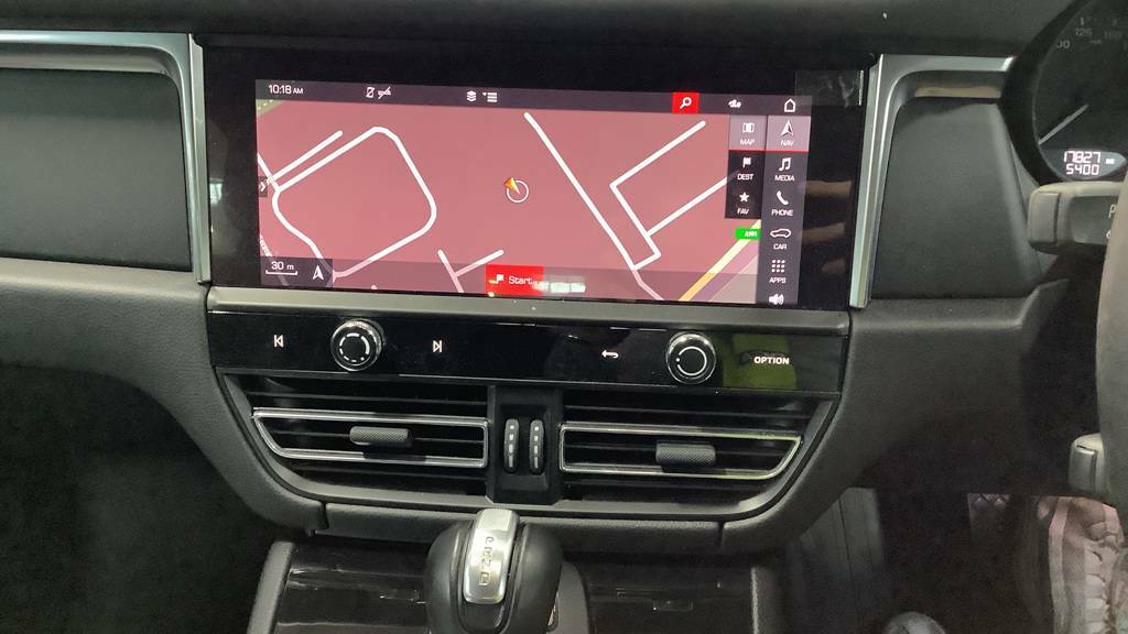 Porsche Macan Macan Turbo Purple #10