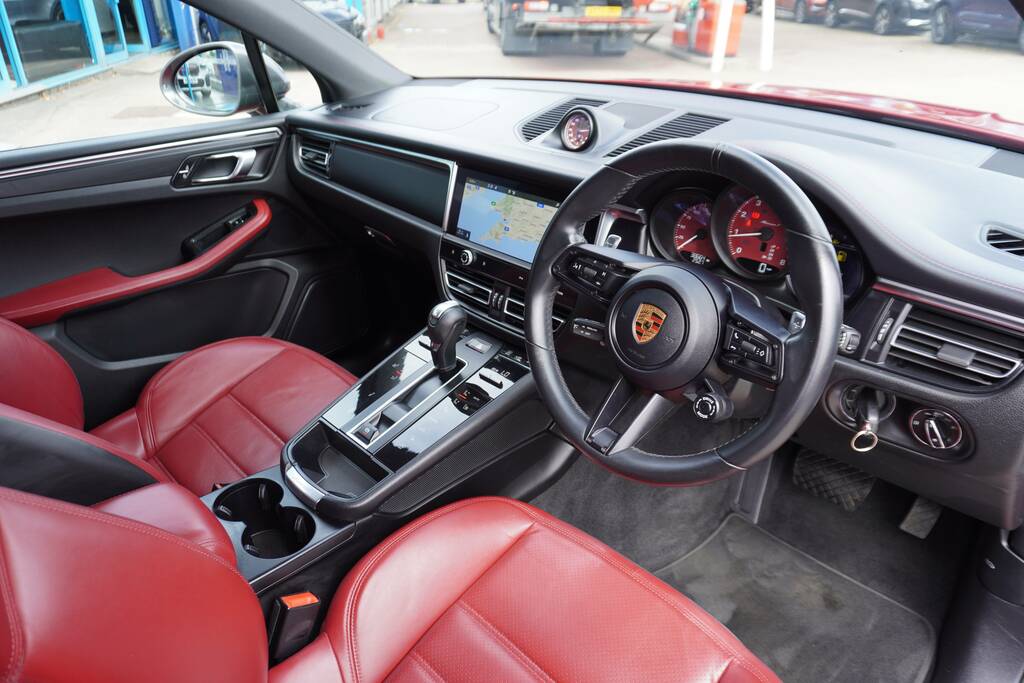 Porsche Macan 2.0T T Pdk 4Wd Euro 6 Ss Red #4