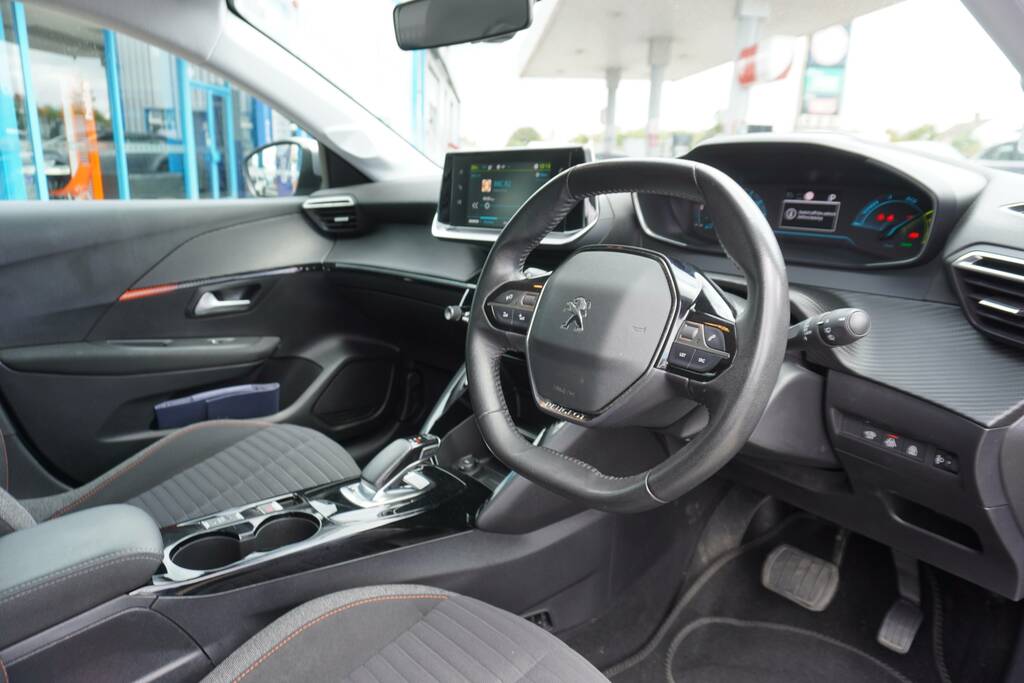 Peugeot e-208 50Kwh Active Grey #4
