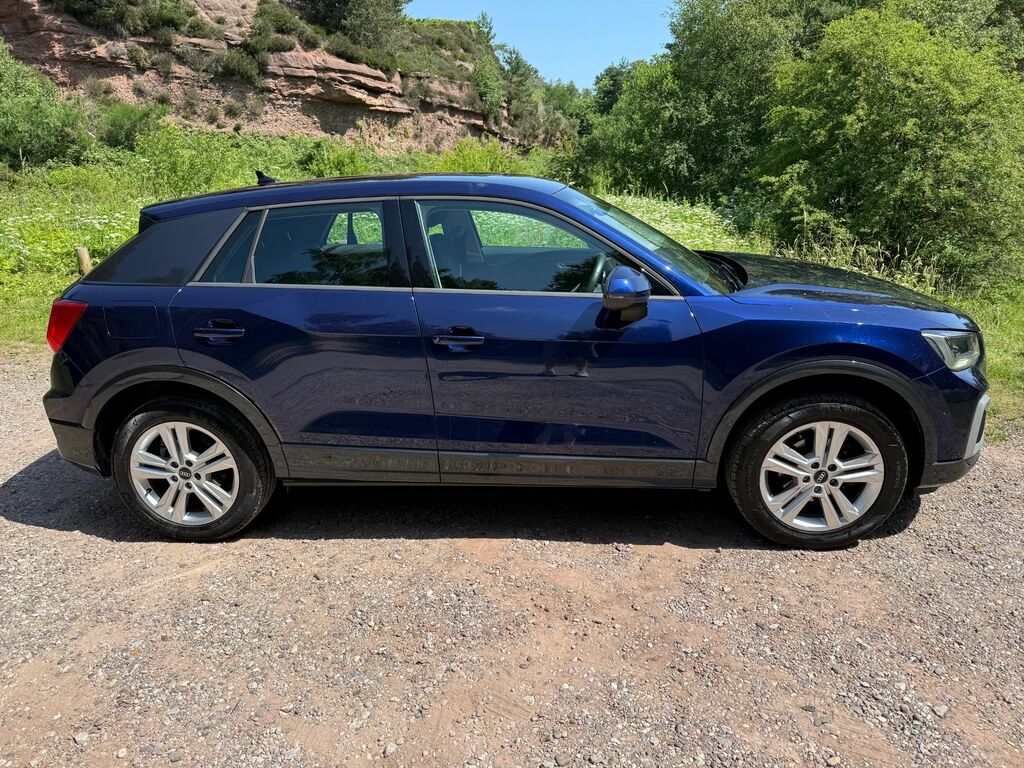 Audi Q2 Tfsi 30 Sport Suv VO23YOF Blue #6