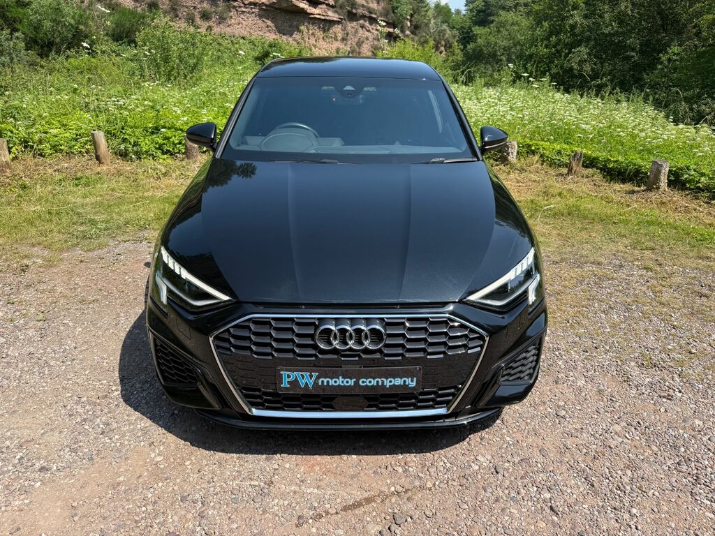Audi A3 Tfsi 35 S Line LP73WLF Black #3