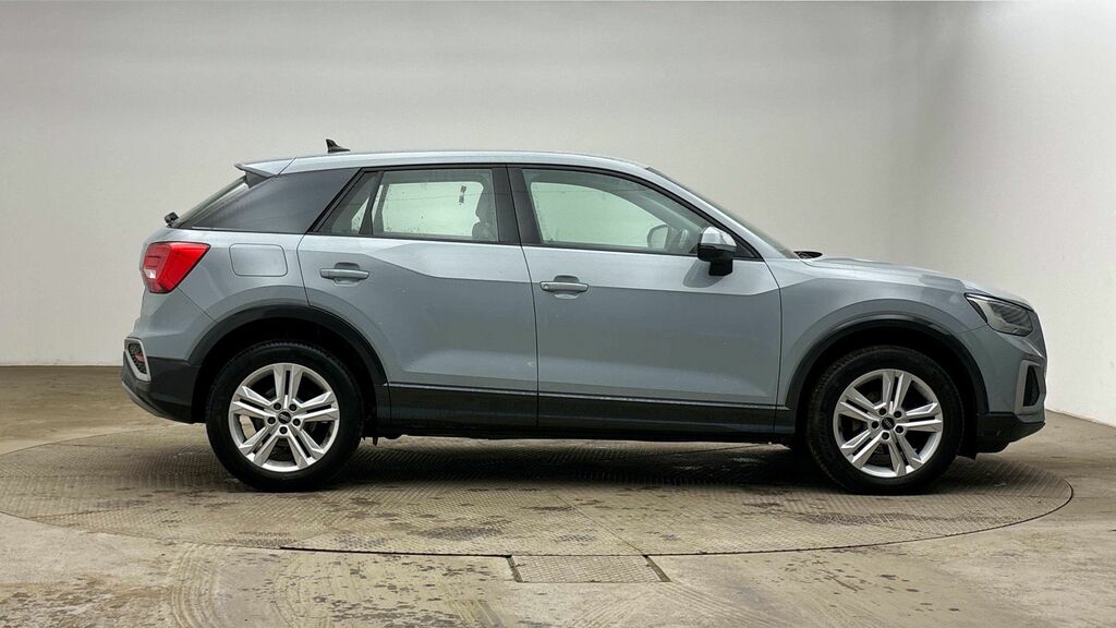 Audi Q2 Tfsi 30 Sport Suv Grey #3
