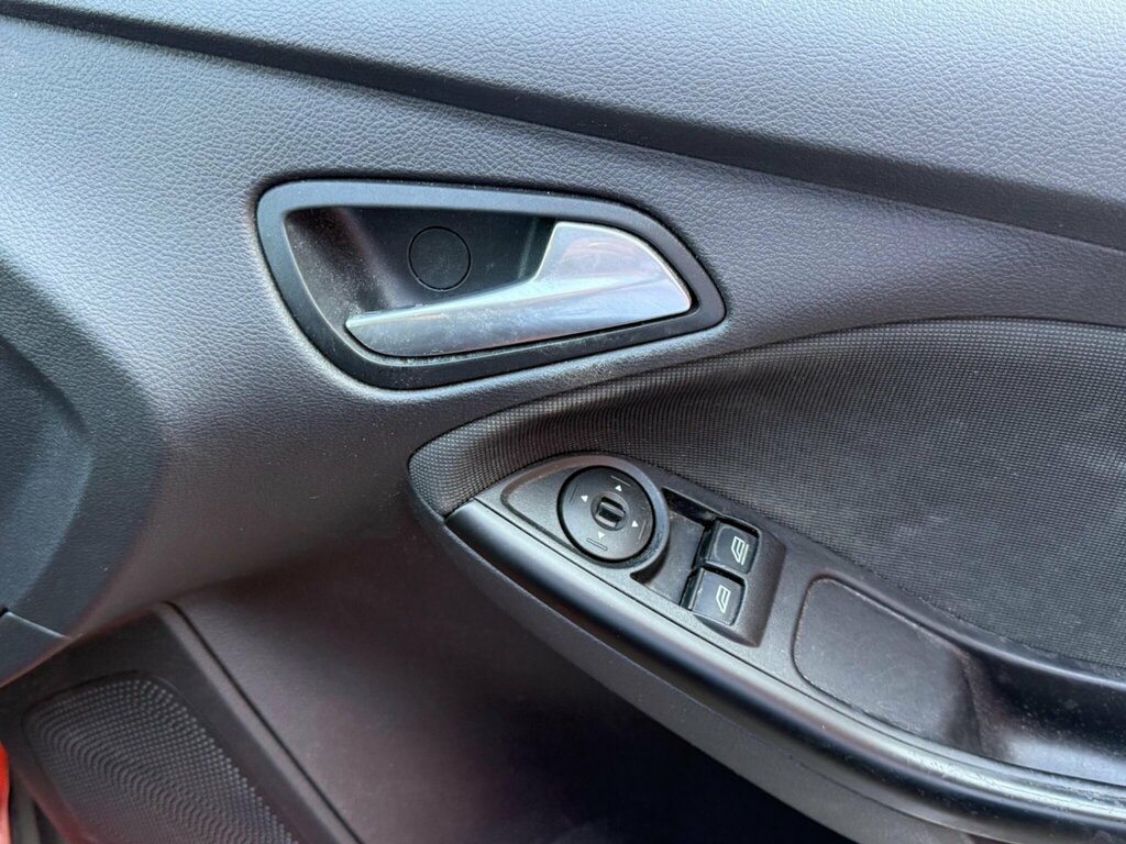 Ford Focus 1.6 L Zetec Blue #9