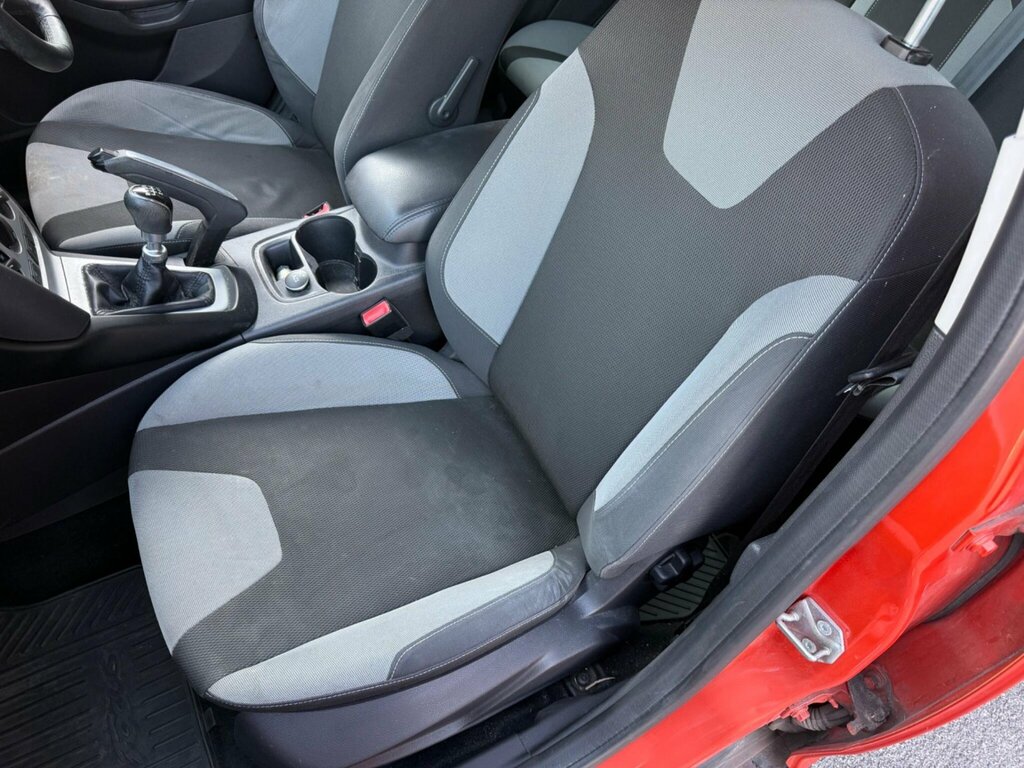 Ford Focus 1.6 L Zetec Blue #25
