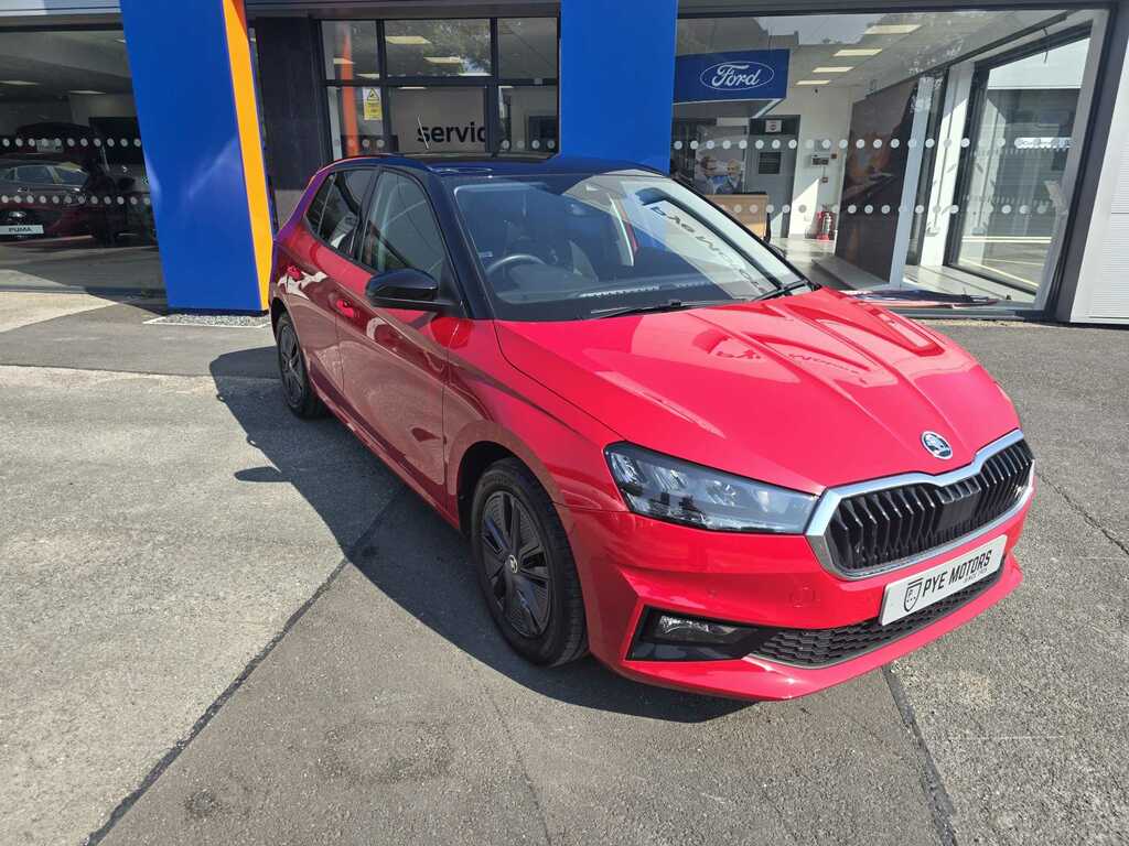 Skoda Fabia Colour Edition Tsi Red