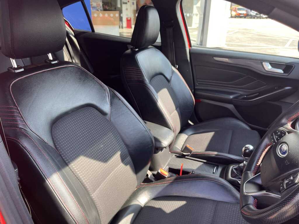 Ford Focus St-line X PK69AFE Red #6