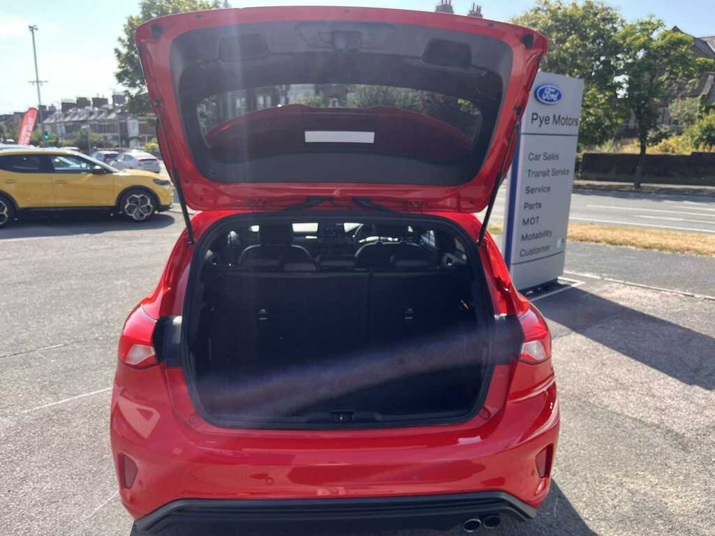 Ford Focus St-line X PK69AFE Red #4