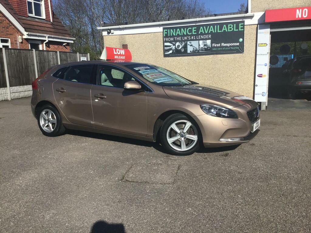 Volvo V40 Hatchback 1.6 T3 Se Euro 5 Ss 201313 Brown