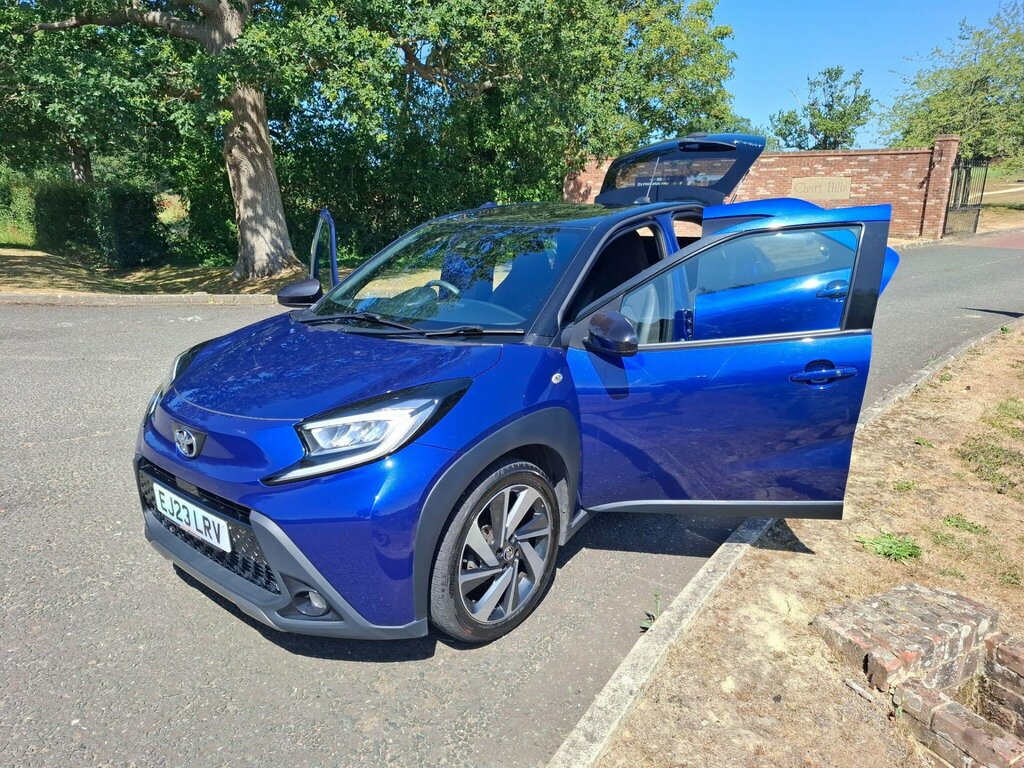 Toyota Aygo X 1.0 Vvt-i Exclusive Euro 6 Ss EJ23LRV Blue #3