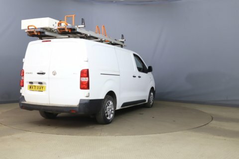 Vauxhall Vivaro 1.5 Turbo D WV71XVY White #2