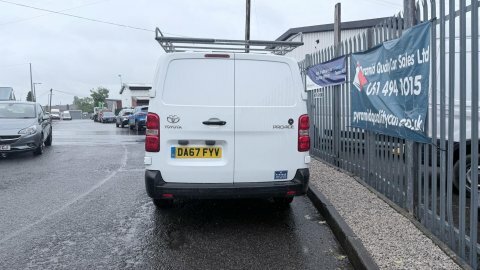 Toyota PROACE 1.6L Null 6Dr Red #7