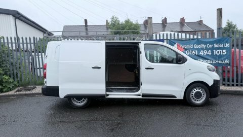 Toyota PROACE 1.6L Null 6Dr Red #10