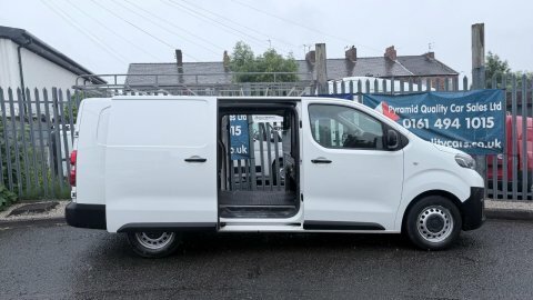 Toyota PROACE 1.6L Null 6Dr Red #9