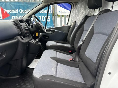 Vauxhall Vivaro 1.6L Sportive White #16
