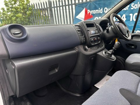 Vauxhall Vivaro 1.6L Sportive White #14
