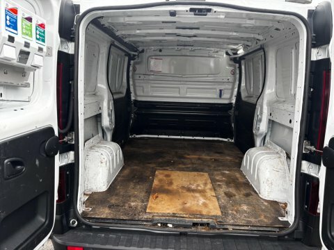 Vauxhall Vivaro 1.6L Sportive White #19