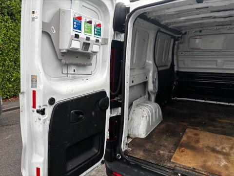 Vauxhall Vivaro 1.6L Sportive White #20