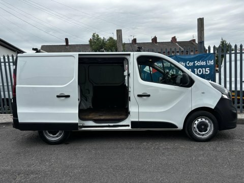 Vauxhall Vivaro 1.6L Sportive White #9