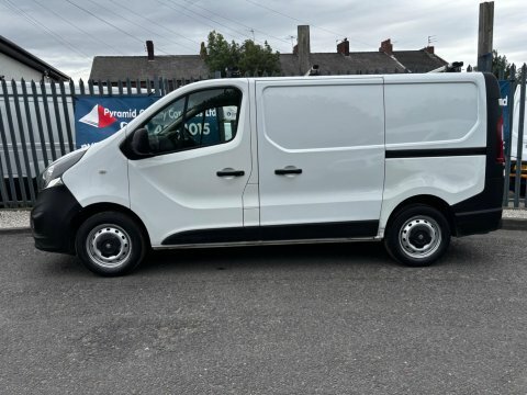 Vauxhall Vivaro 1.6L Sportive White #7