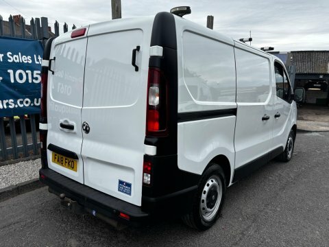 Vauxhall Vivaro 1.6L Sportive White #10