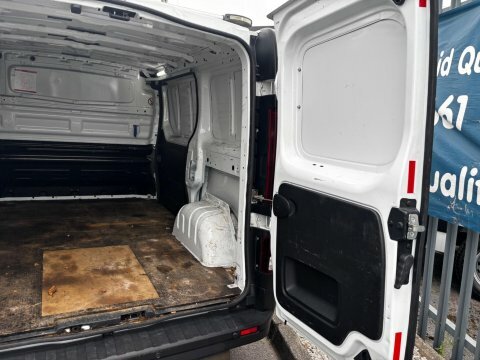 Vauxhall Vivaro 1.6L Sportive White #18