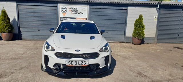 Kia Stinger Hatchback Red #7