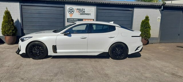 Kia Stinger Hatchback Red #9