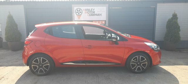 Renault Clio 1.2 16V Dynamique Nav Hatchback Red #2