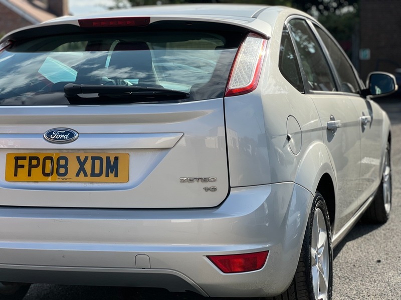 Ford Focus Zetec 5-Door Blue #12