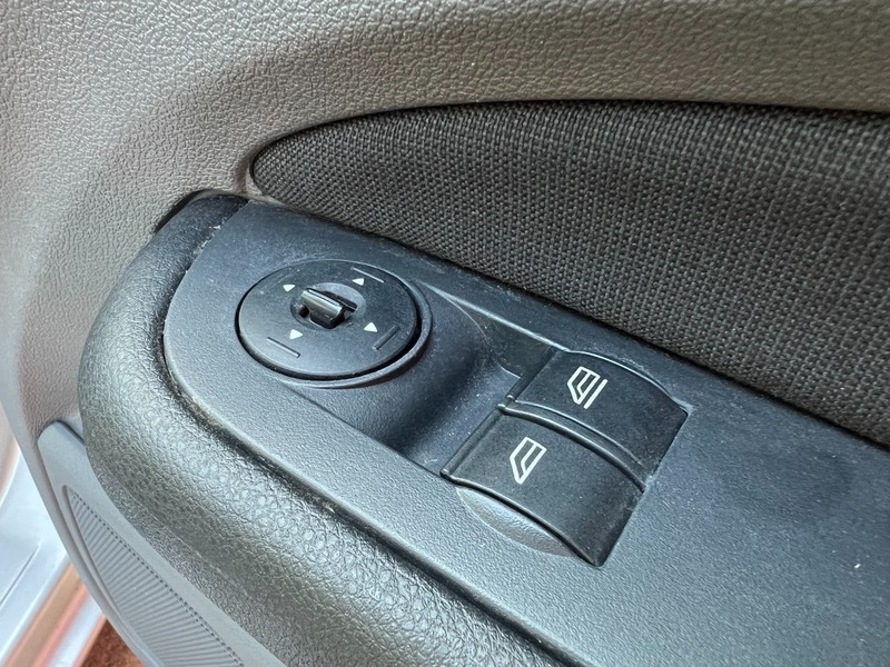 Ford Focus Zetec 5-Door Blue #34