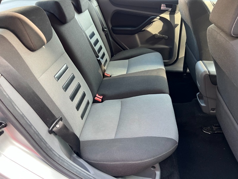 Ford Focus Zetec 5-Door Blue #38