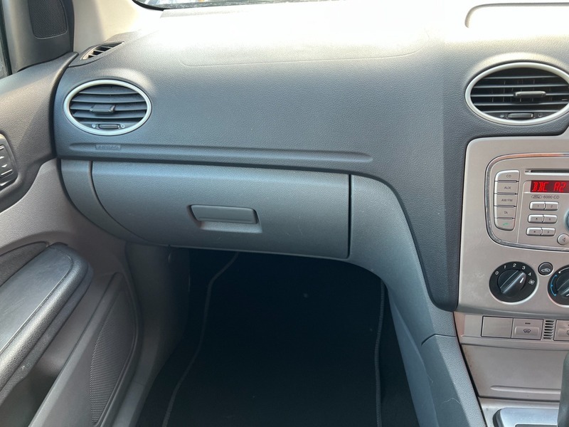 Ford Focus Zetec 5-Door Blue #31