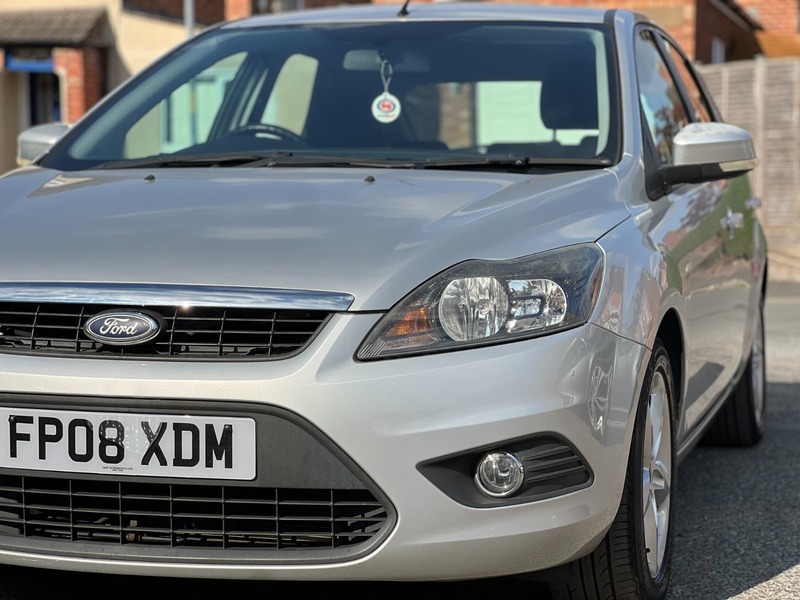 Ford Focus Zetec 5-Door Blue #10