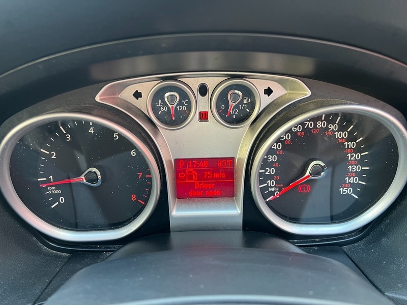 Ford Focus Zetec 5-Door Blue #26