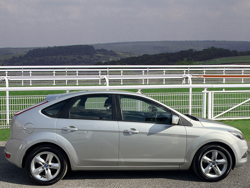 Ford Focus Zetec 5-Door Blue #8