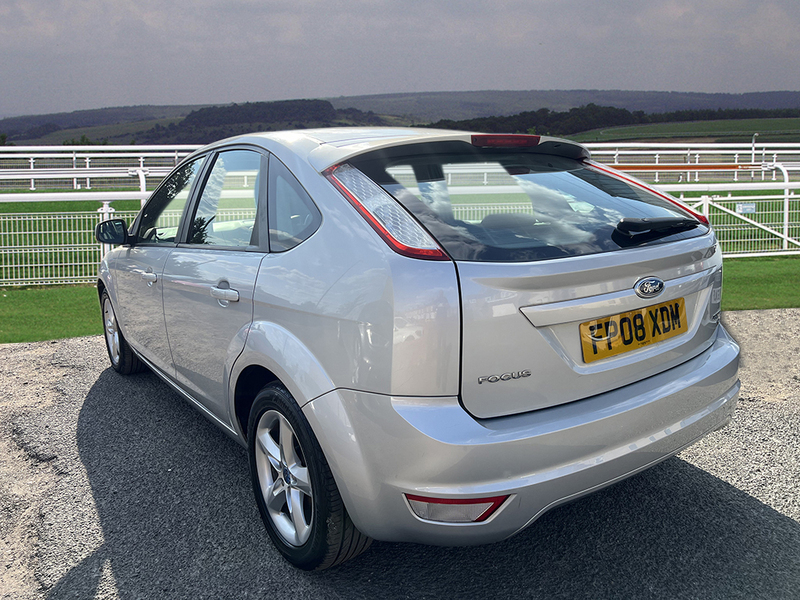 Ford Focus Zetec Silver #2