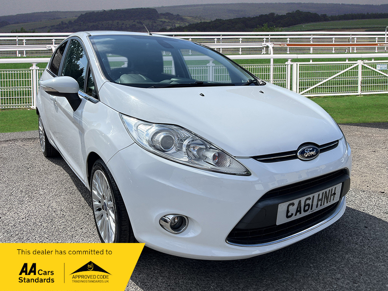 Ford Fiesta Titanium White